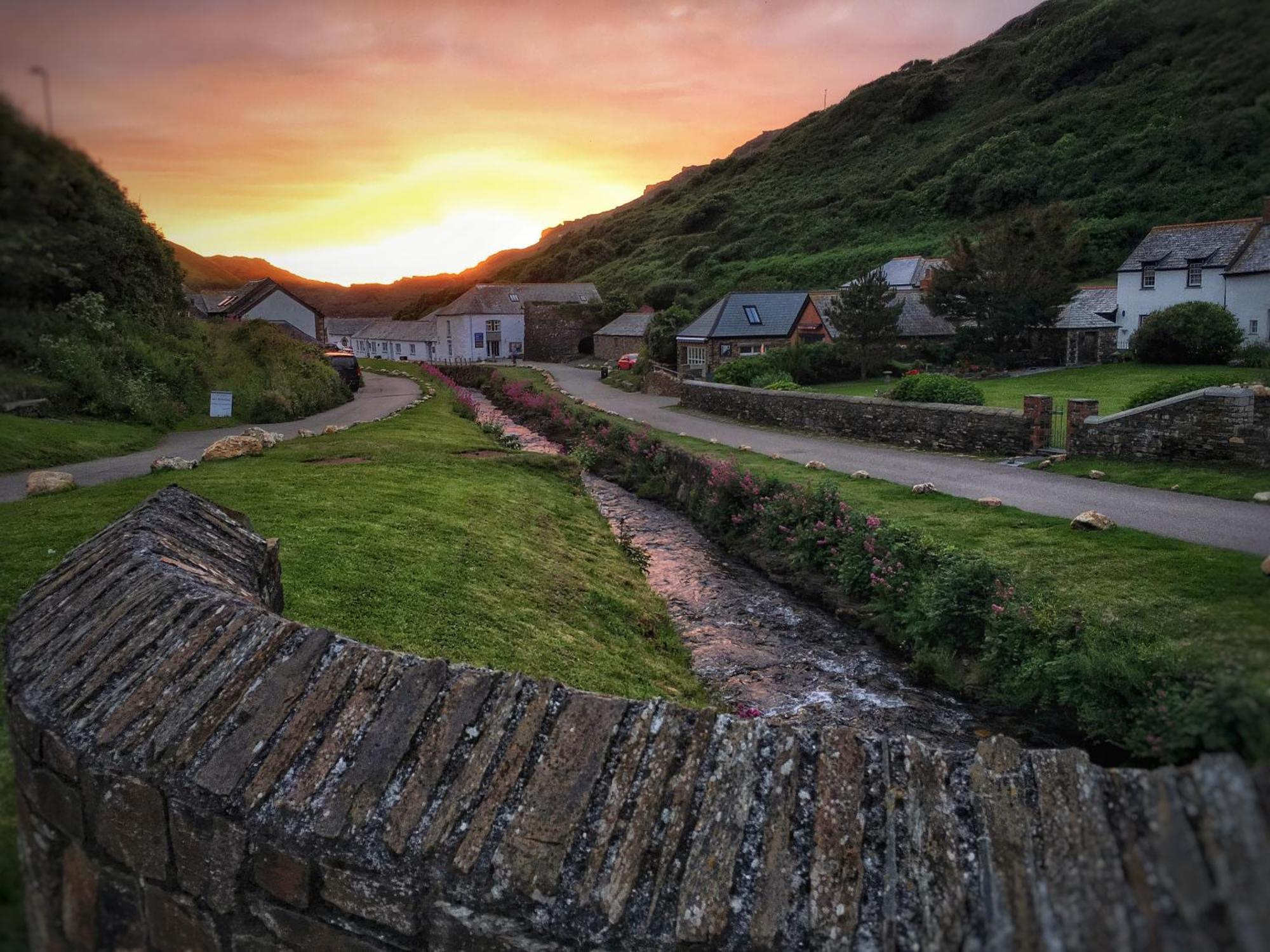 The Riverside Boscastle Kültér fotó